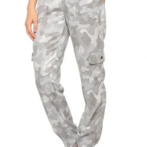 C&C California Camouflage Pants SZ XS